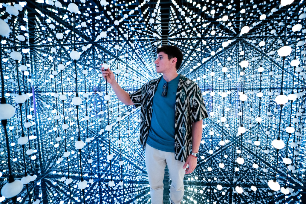 Infinity Room at Bubble Planet London with endless reflective mirrors
