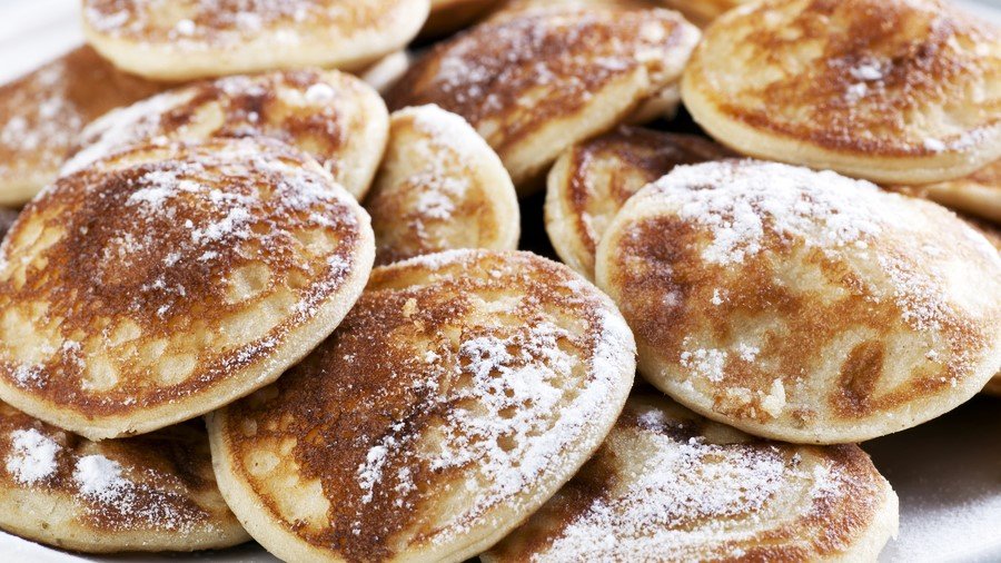 Pancake Day UK 2025 – Events, History & Best Places to Eat Pancakes with classic toppings like lemon, sugar, and Nutella for Pancake Day 2025